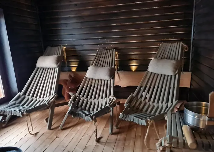 Nauti Luonnon Rauhasta Jataniemen Uittotuvassa.